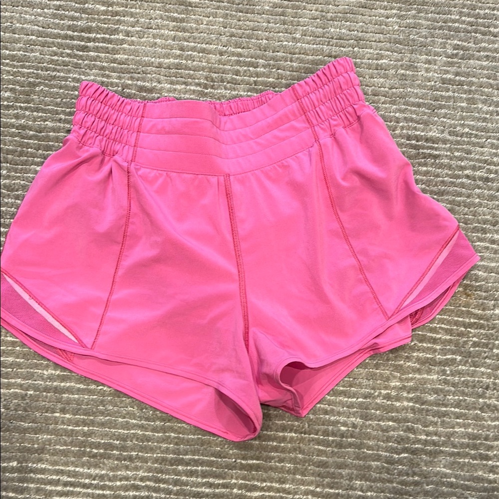 Lululemon hotty hot shorts high rise 2.5” inseam size 4 preowned